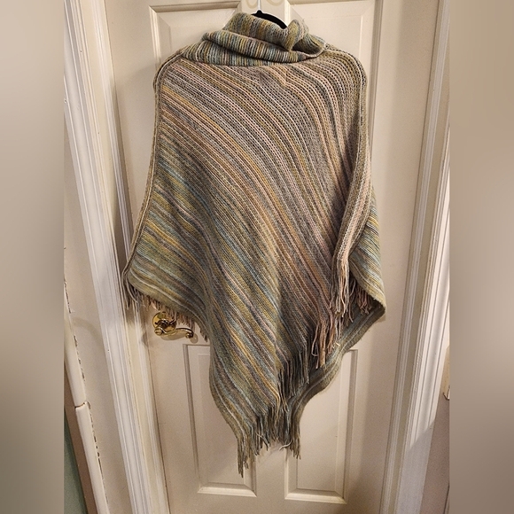 Anthropologie Saturday Sunday Vera Fringed Poncho Multicolor Pastel One Size - Picture 3 of 5
